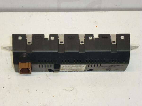 Display De Radio Y Computadora Peugeot 407 9665118480 659349 - Imagen 2