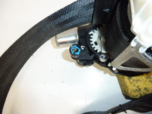 Cinturón de seguridad delantero derecho de Citroën C5 X7 8975R5 - Imagen 2