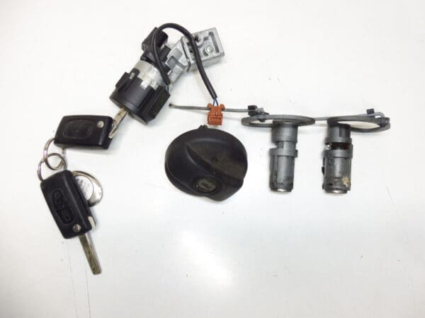 Citroën C8 Peugeot 807 juego cerradura + 2 llaves 4162KQ 4162KF