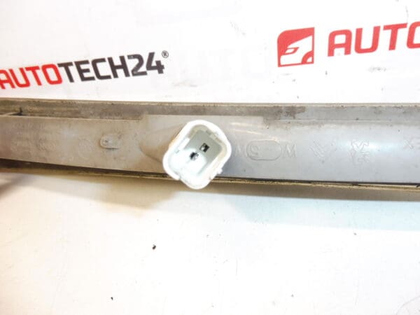 Fareo derecho Peugeot 807 630397