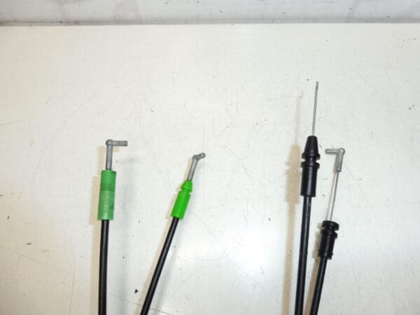 Cables de la puerta delantera izquierda para Citroën C-Crosser / Peugeot 4007 9151CF 9151CH - Imagen 2