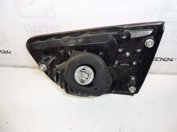 Tapa del piloto trasero izquierdo para Citroën C-Crosser, ref. 6350EK - Imagen 2
