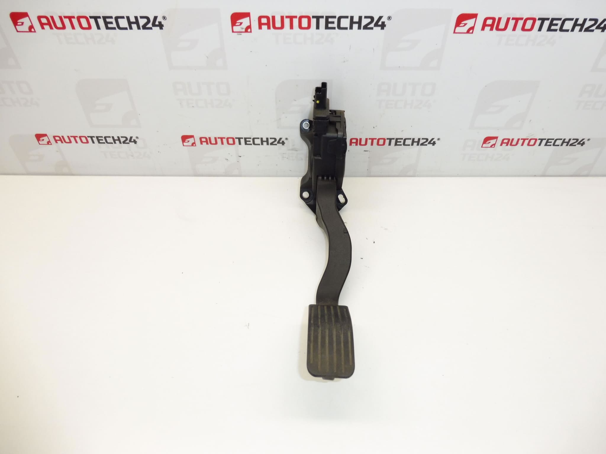 Pedal acelerador Citroën Peugeot 6PV009083-00 9680756880 1601AW