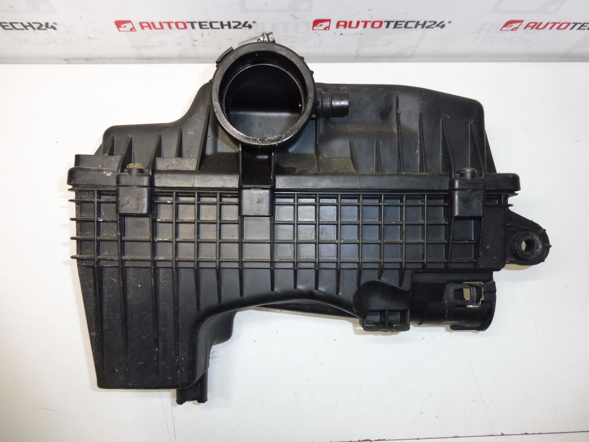 Caja filtro Citroën Peugeot 9658662780 9646467280 1420P7 - Imagen 2